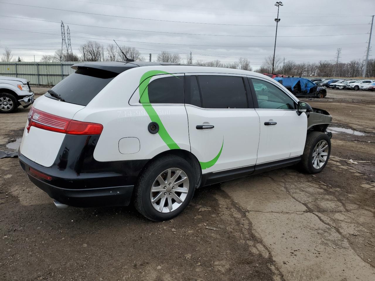 Photo 2 VIN: 2LMHJ5NK8JBL00120 - LINCOLN MKT 