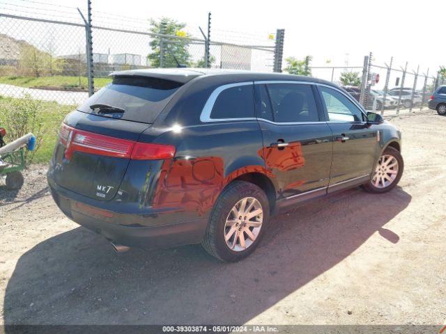 Photo 3 VIN: 2LMHJ5NKXHBL00422 - LINCOLN MKT 