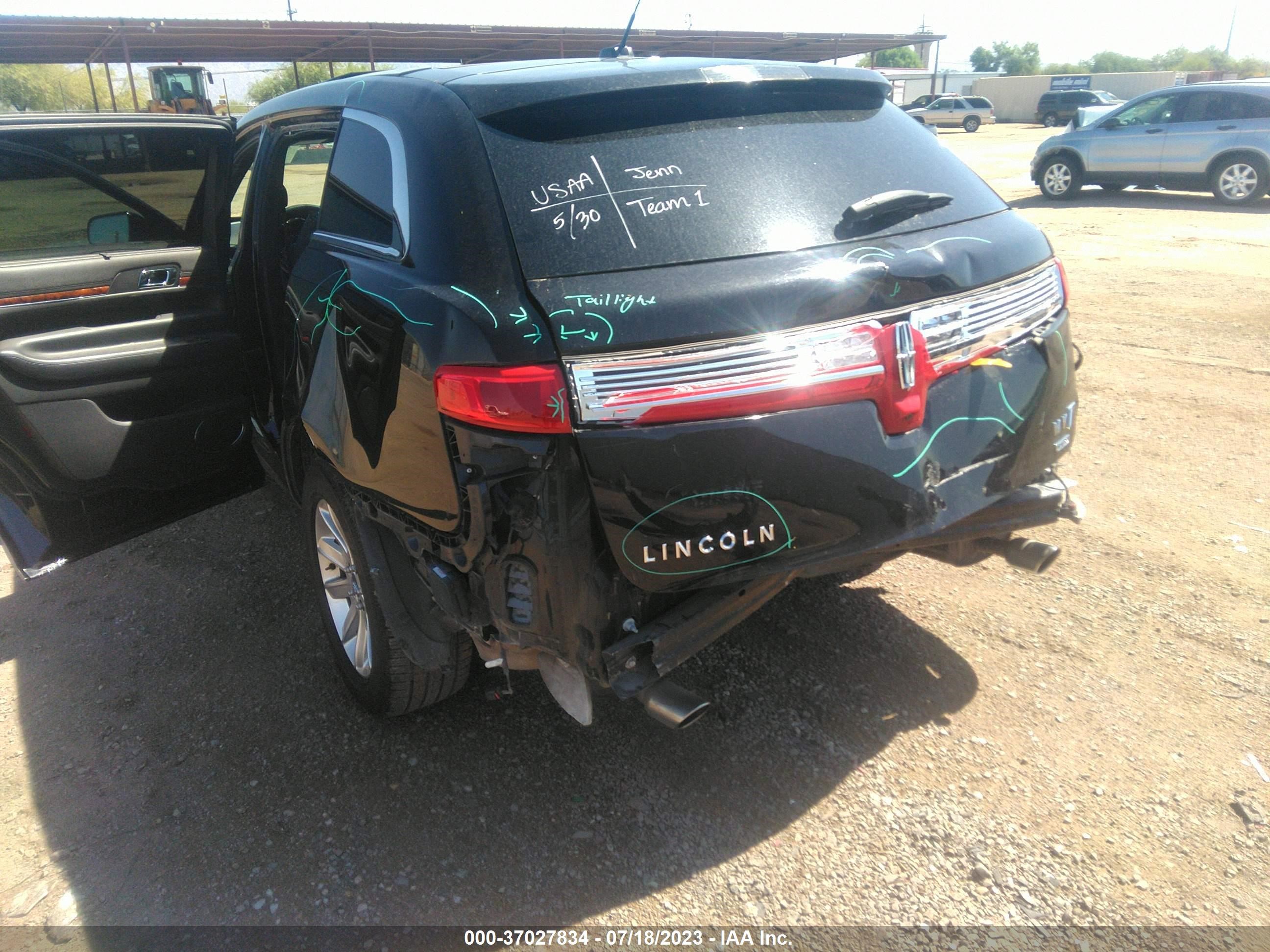 Photo 5 VIN: 2LMHJ5NKXKBL00394 - LINCOLN MKT 