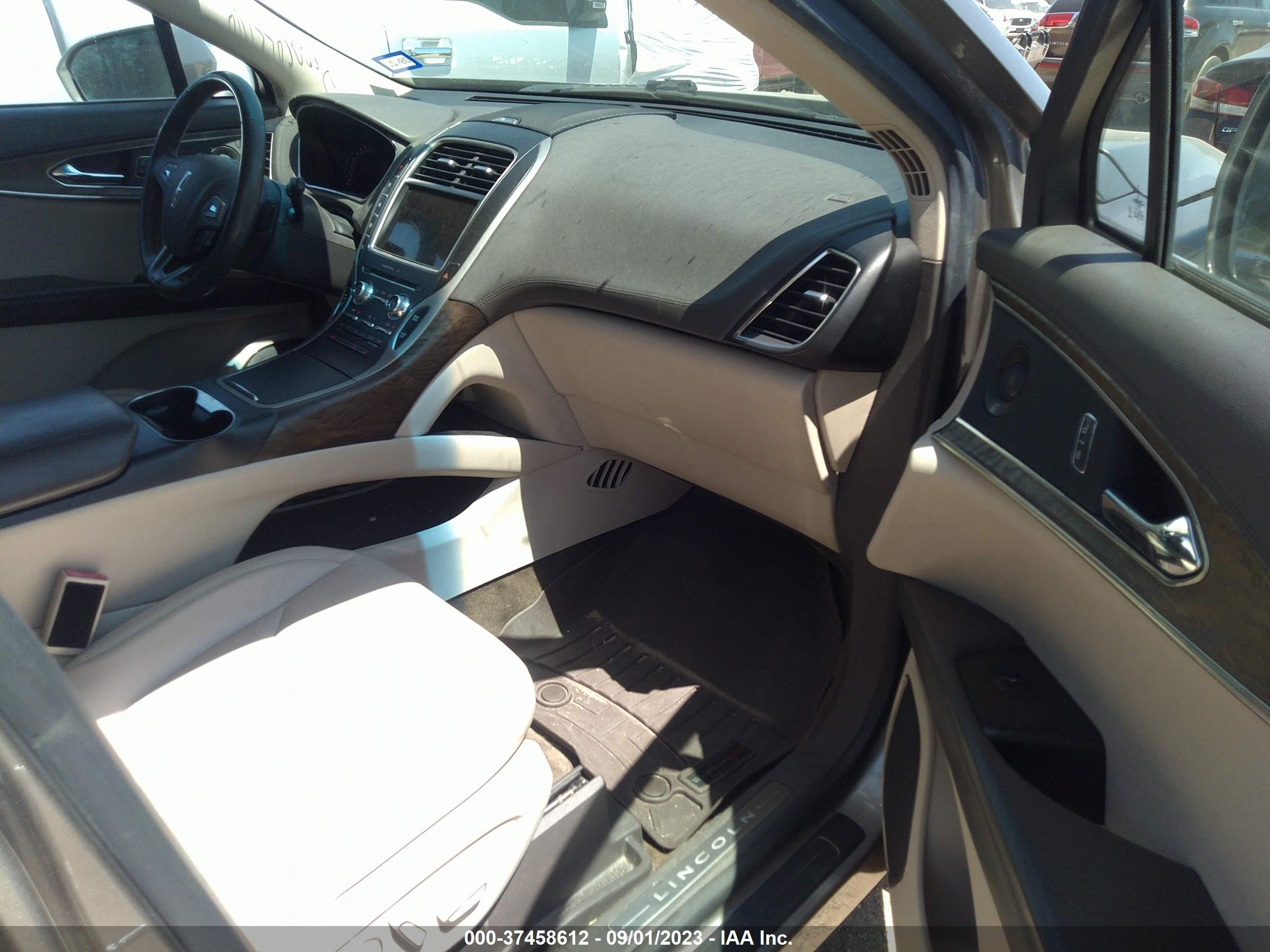 Photo 4 VIN: 2LMPJ6KP4GBL54847 - LINCOLN MKX 