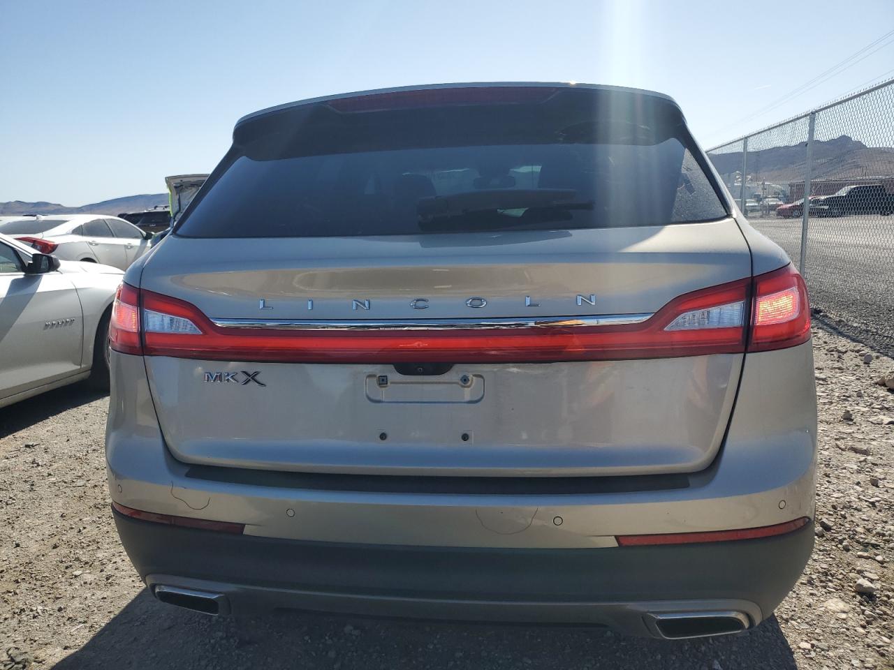 Photo 5 VIN: 2LMPJ6KR2HBL41288 - LINCOLN MKX 