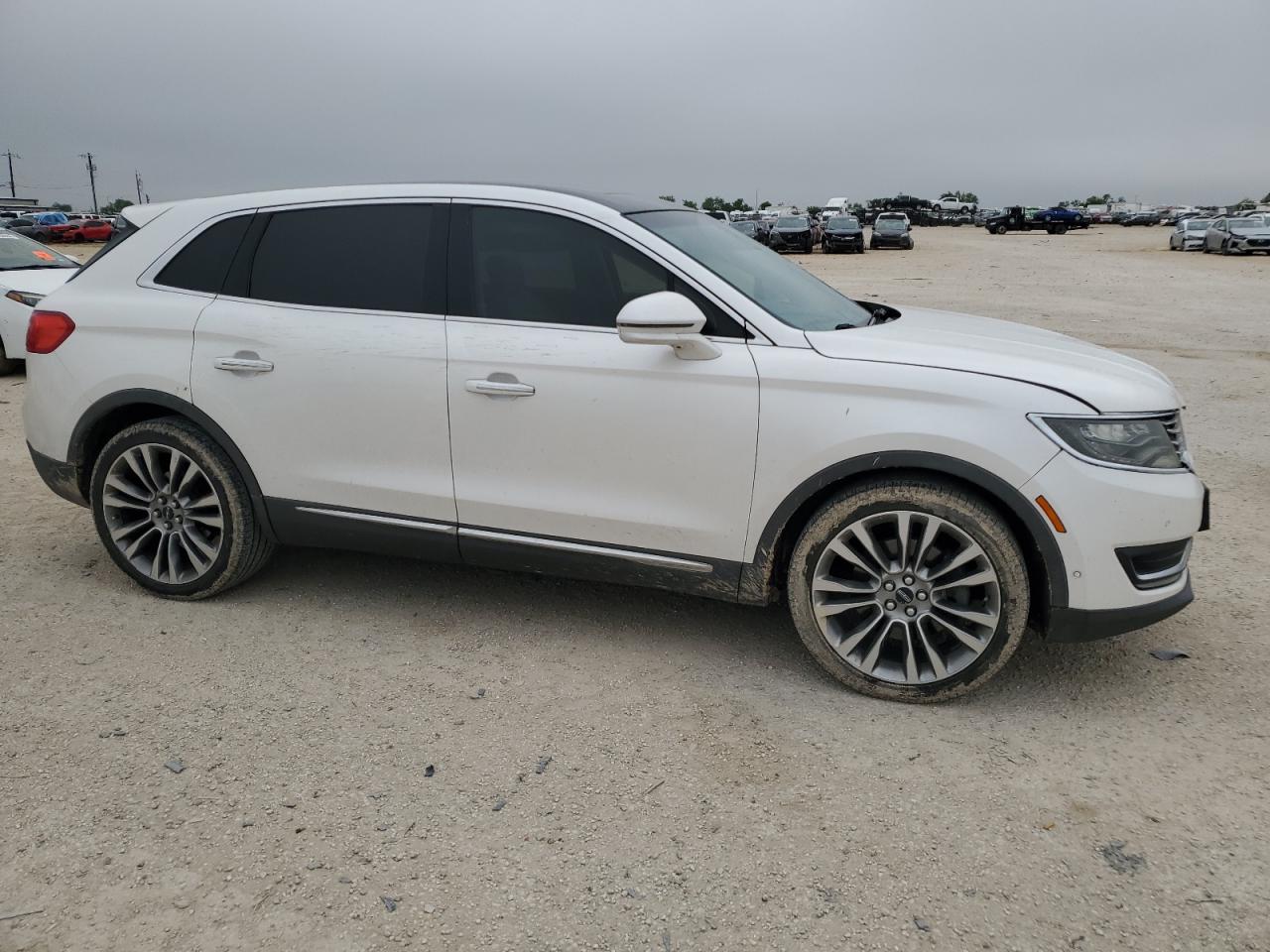 Photo 3 VIN: 2LMPJ6LP2GBL22784 - LINCOLN MKX 