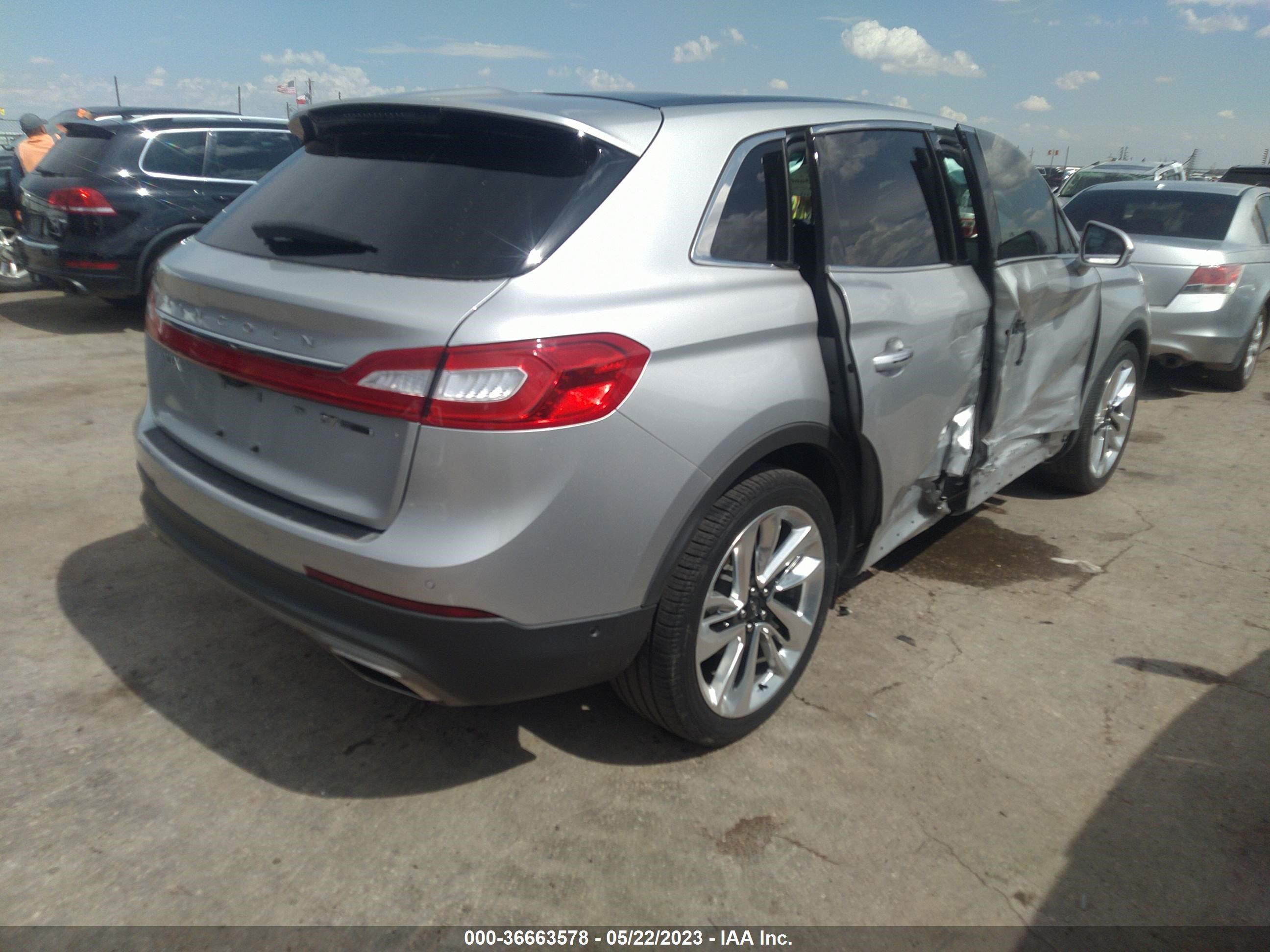 Photo 3 VIN: 2LMPJ6LP3GBL70861 - LINCOLN MKX 