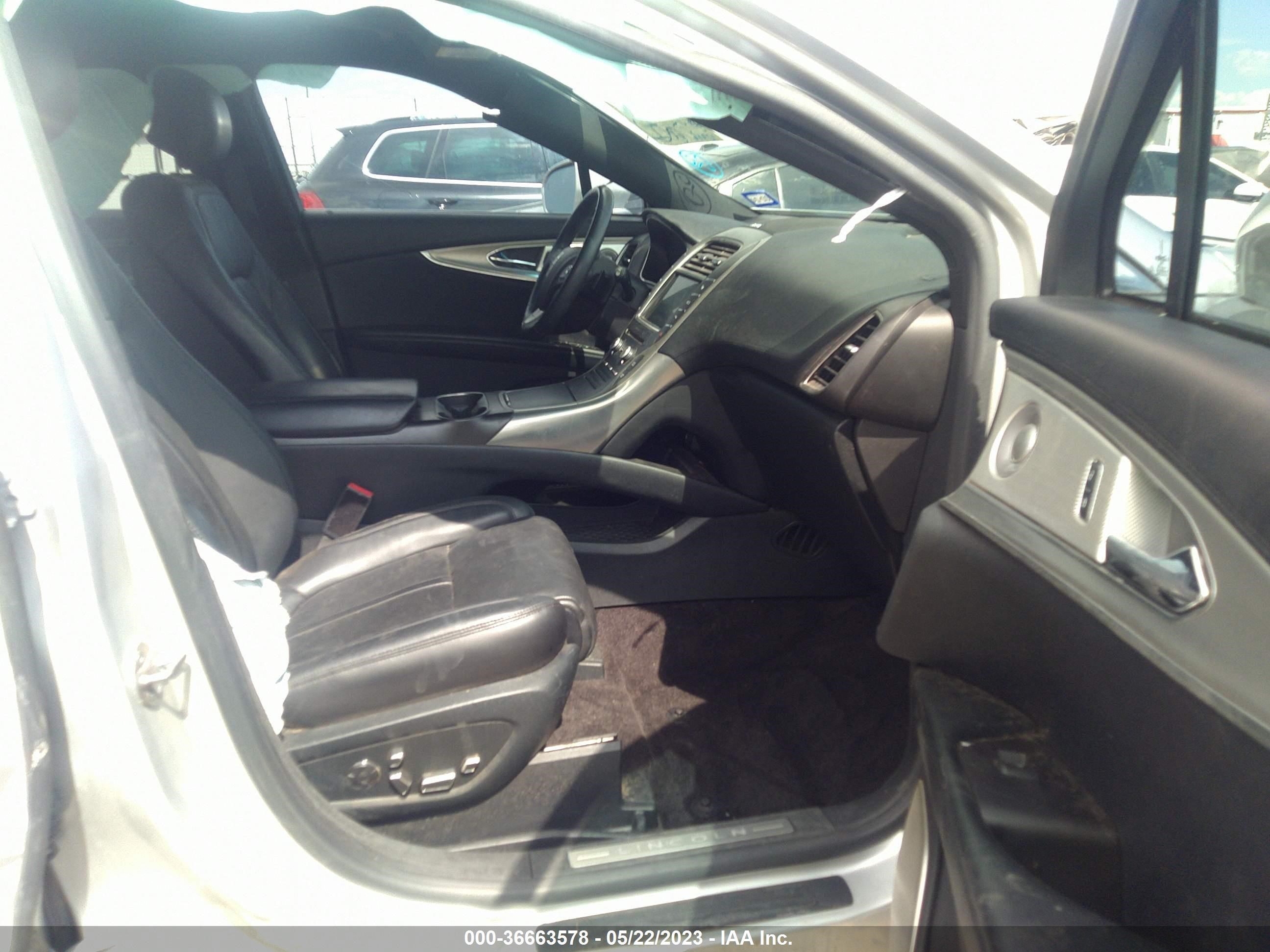 Photo 4 VIN: 2LMPJ6LP3GBL70861 - LINCOLN MKX 