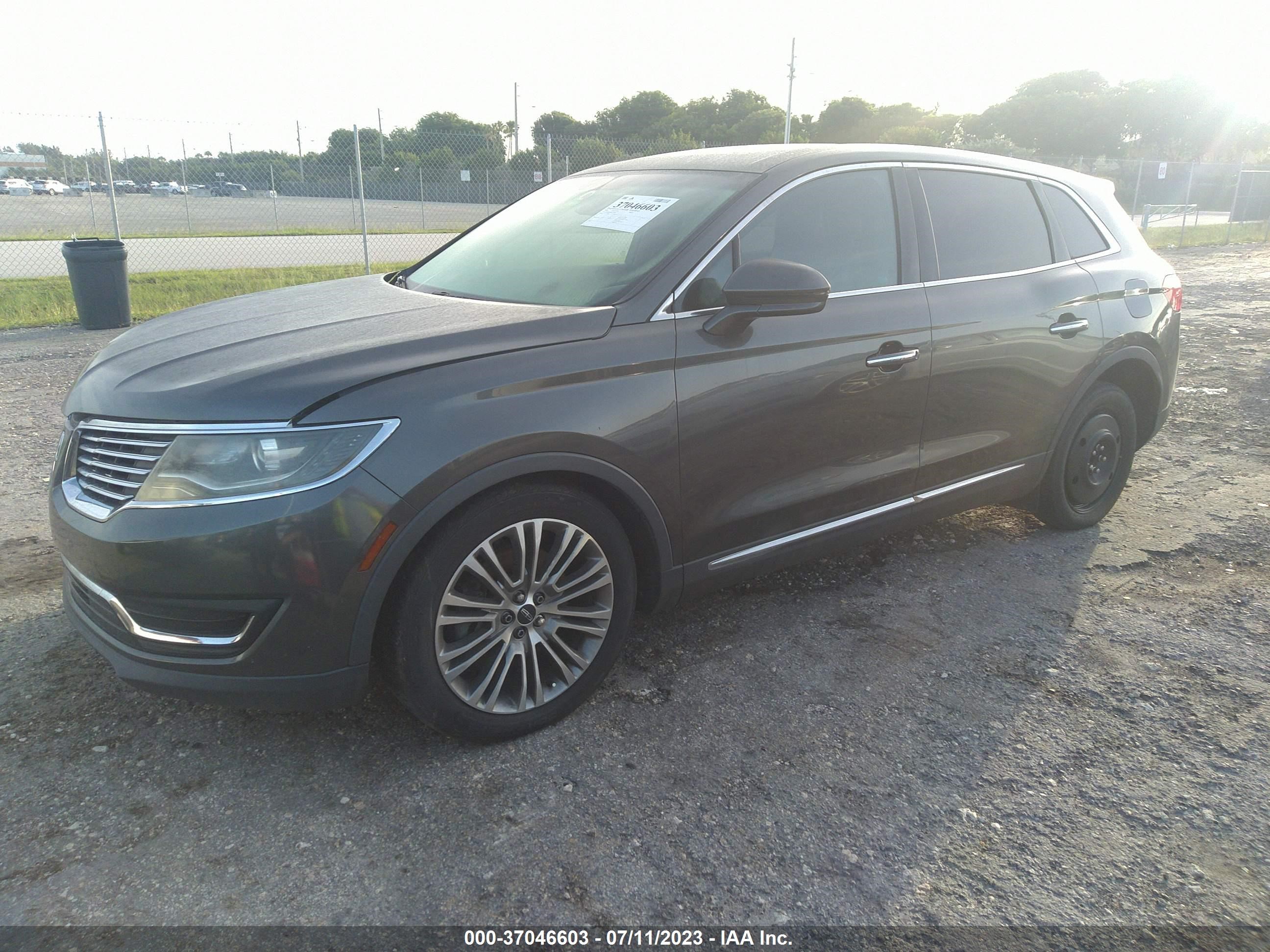 Photo 1 VIN: 2LMPJ6LR8JBL30722 - LINCOLN MKX 