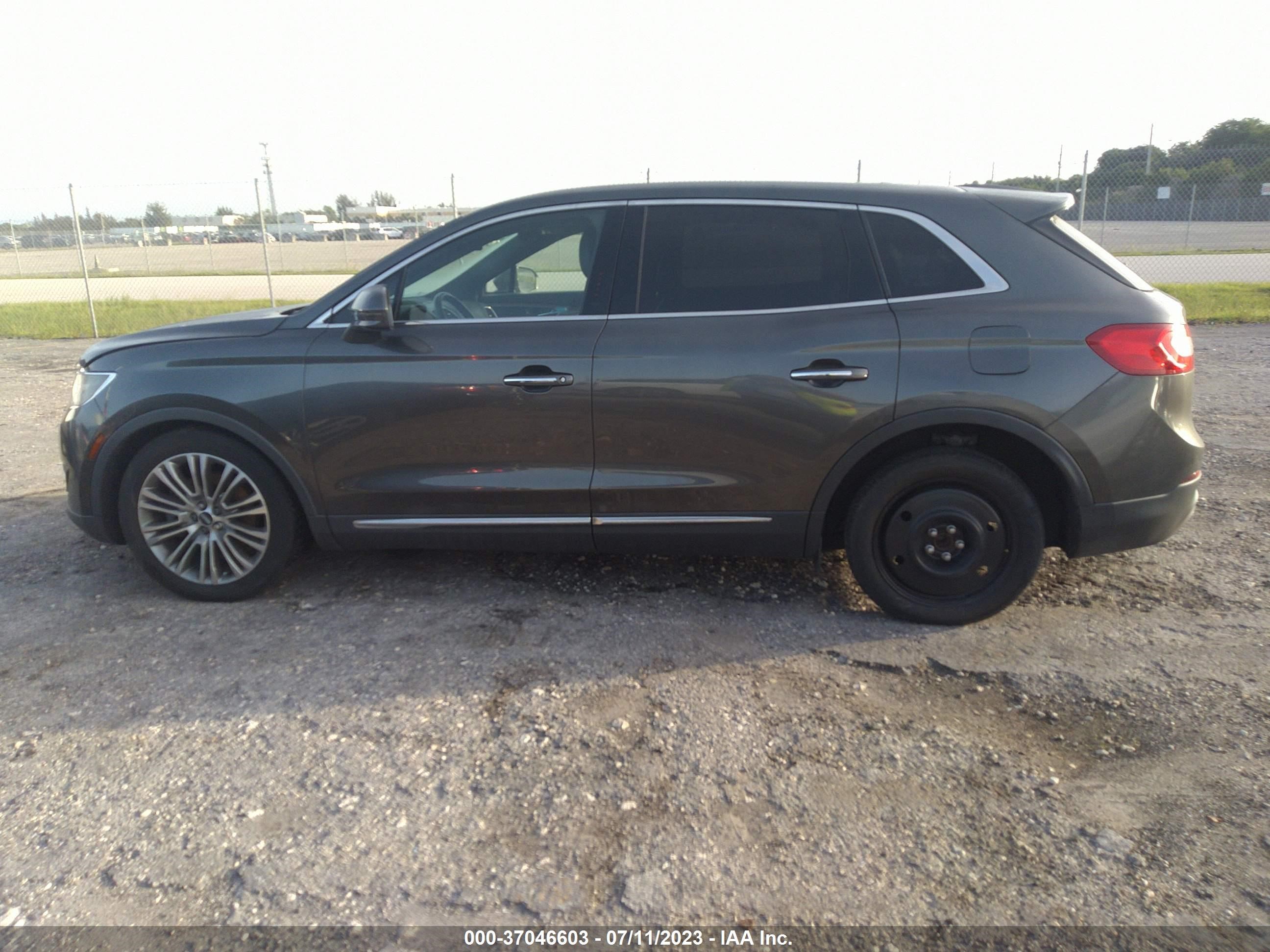 Photo 13 VIN: 2LMPJ6LR8JBL30722 - LINCOLN MKX 