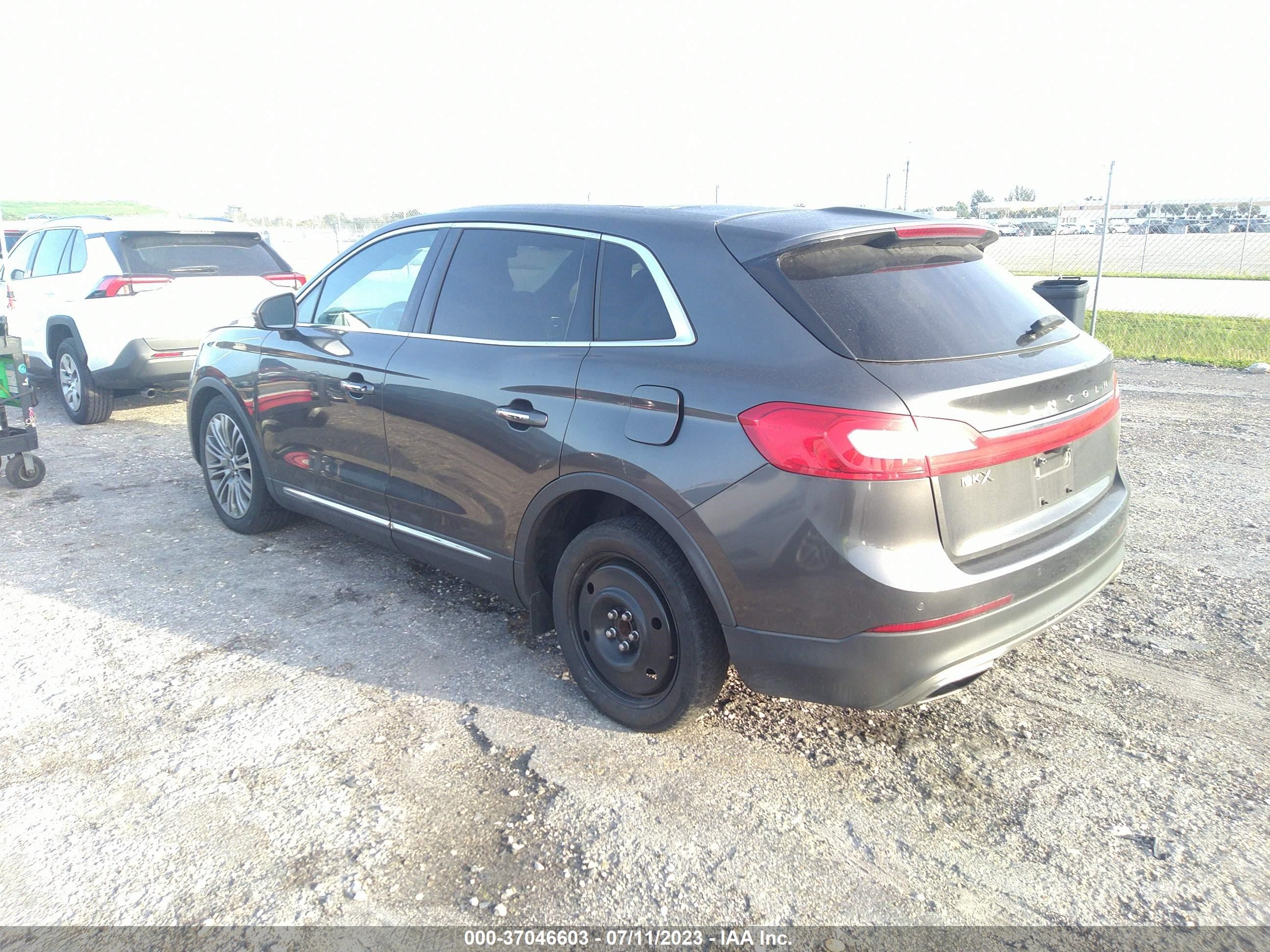 Photo 2 VIN: 2LMPJ6LR8JBL30722 - LINCOLN MKX 