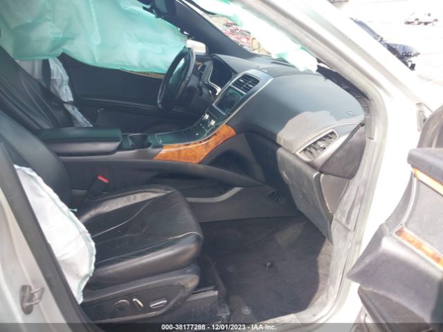 Photo 4 VIN: 2LMPJ6LRXHBL10692 - LINCOLN MKX 