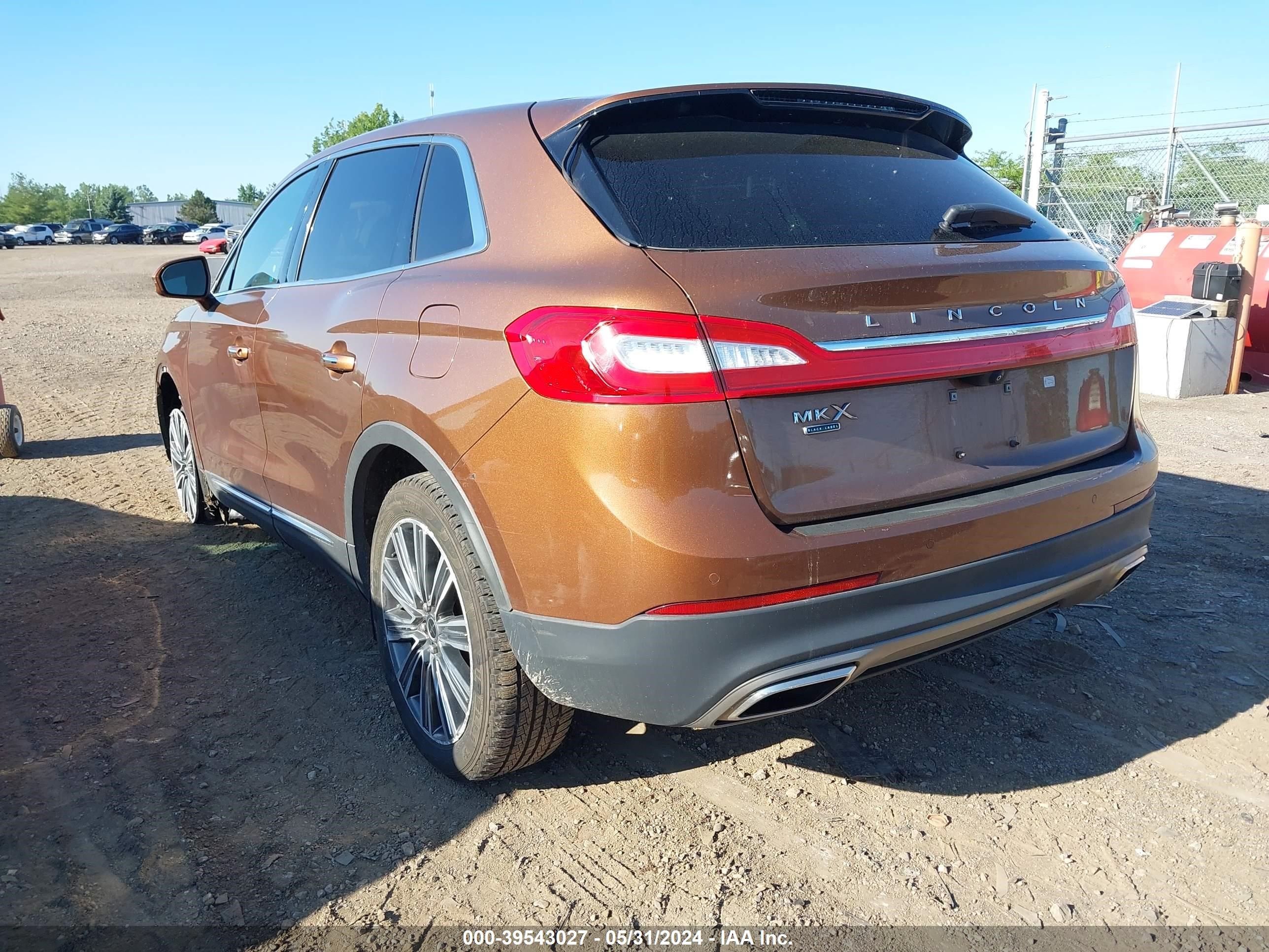 Photo 2 VIN: 2LMPJ7JR9HBL10028 - LINCOLN MKX 