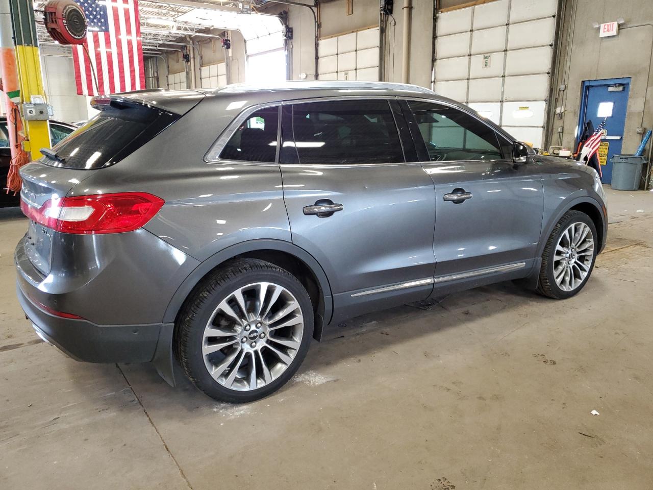 Photo 2 VIN: 2LMPJ8LP2HBL40943 - LINCOLN MKX 