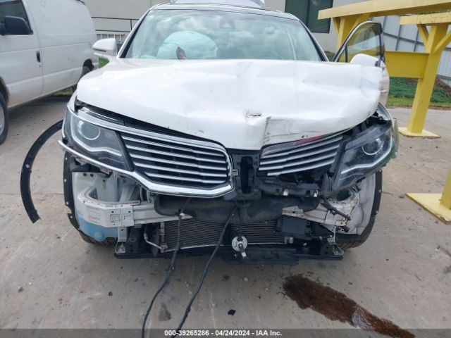 Photo 5 VIN: 2LMPJ8LR1JBL45588 - LINCOLN MKX 