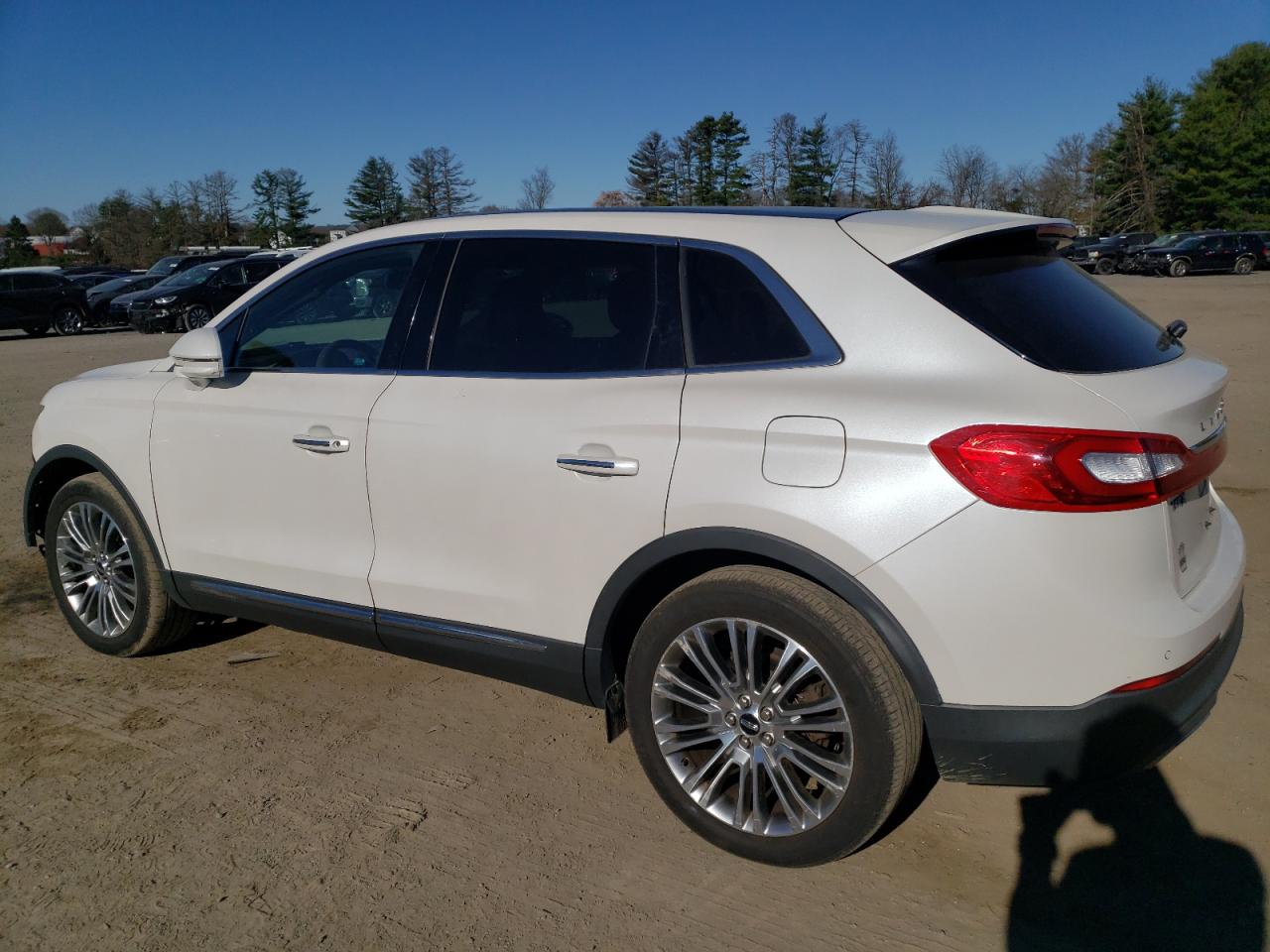 Photo 1 VIN: 2LMPJ8LR3JBL18246 - LINCOLN MKX 