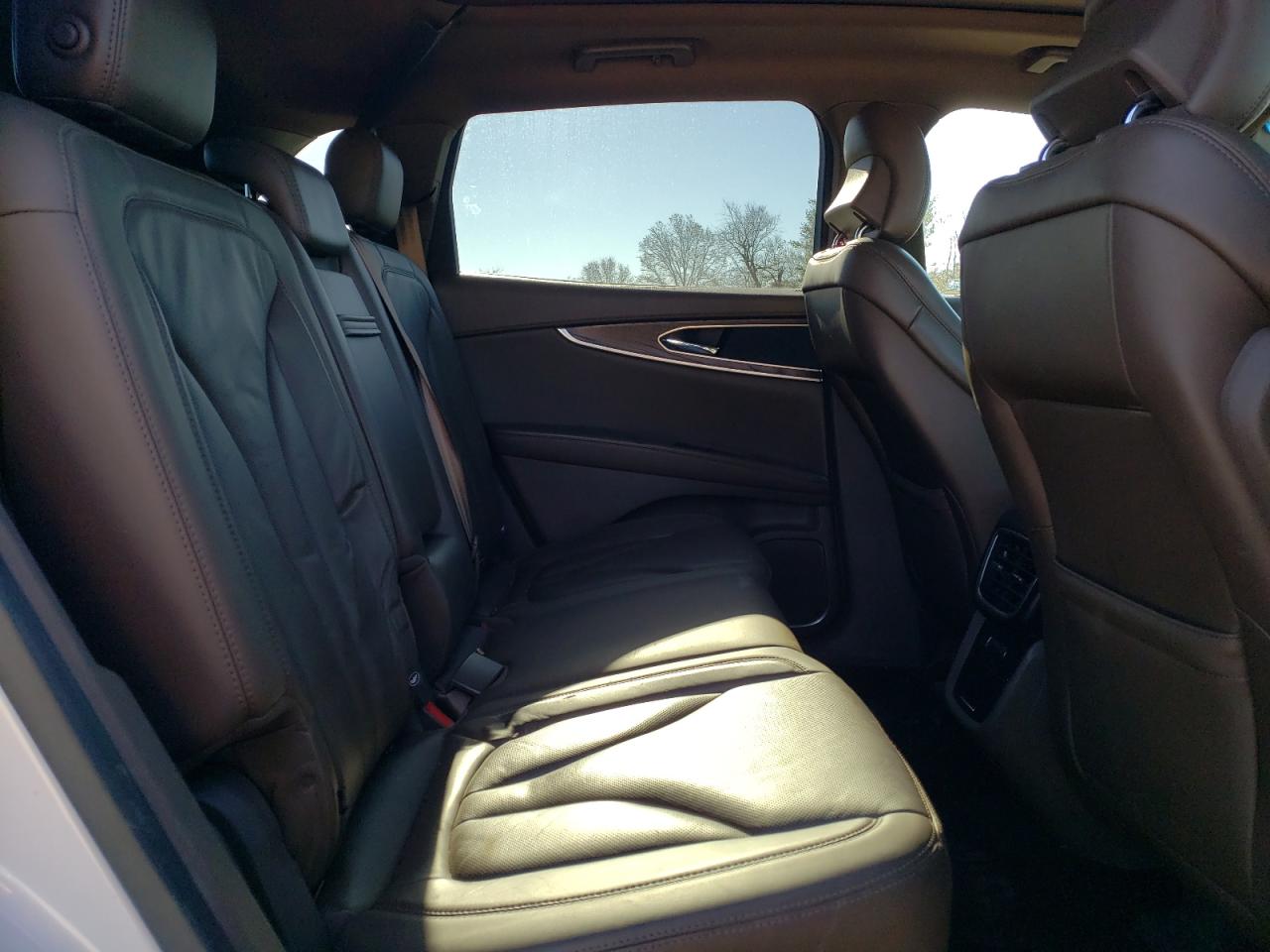 Photo 9 VIN: 2LMPJ8LR3JBL18246 - LINCOLN MKX 