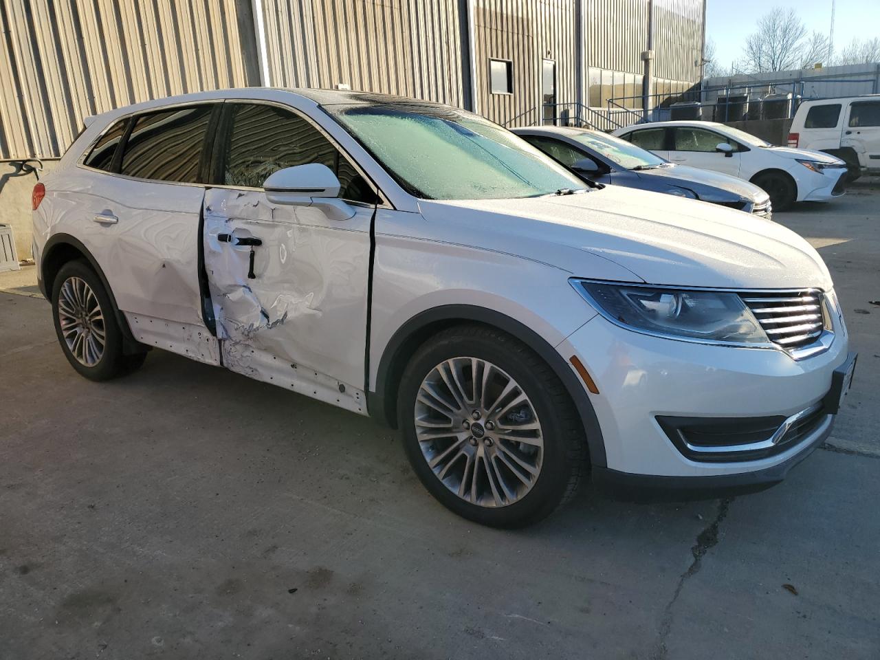 Photo 3 VIN: 2LMPJ8LR6HBL37125 - LINCOLN MKX 