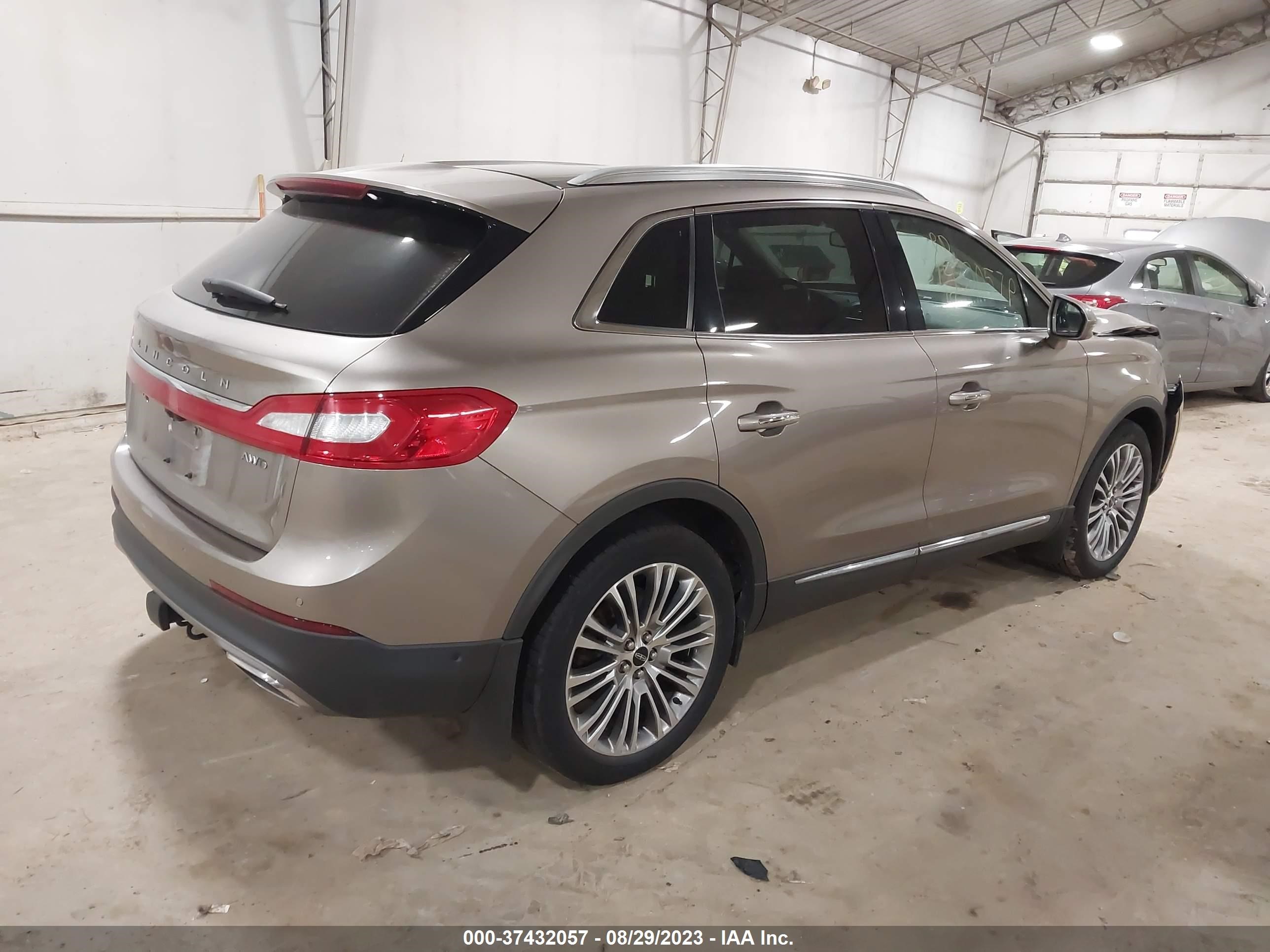 Photo 3 VIN: 2LMPJ8LR8JBL46611 - LINCOLN MKX 