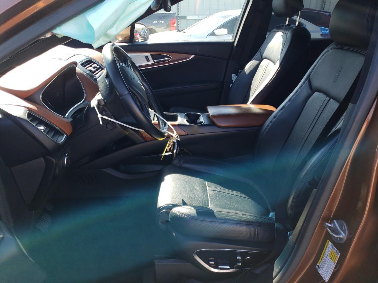 Photo 6 VIN: 2LMPJ9JR2GBL53135 - LINCOLN MKX 