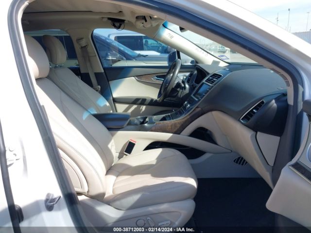 Photo 4 VIN: 2LMTJ6LR0GBL42631 - LINCOLN MKX 