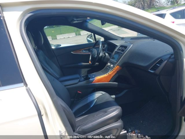 Photo 4 VIN: 2LMTJ8KRXGBL71714 - LINCOLN MKX 