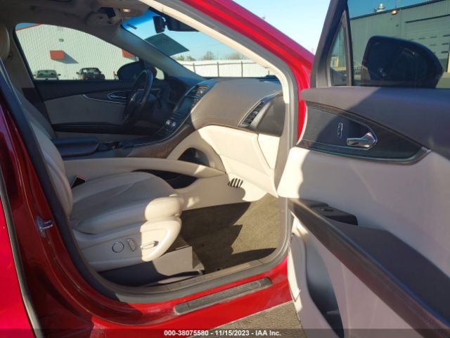 Photo 4 VIN: 2LMTJ8LP7GBL37694 - LINCOLN MKX 