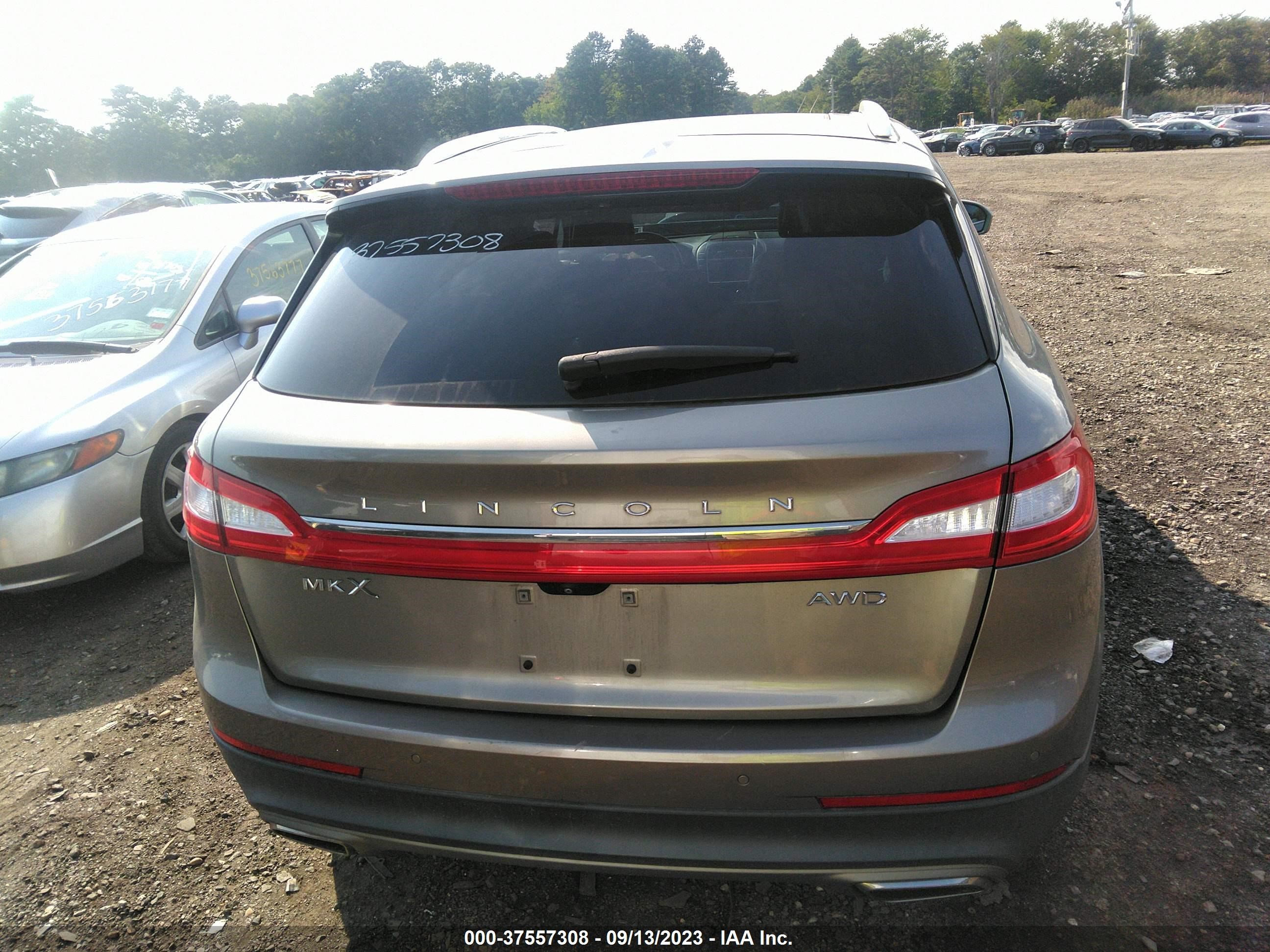 Photo 15 VIN: 2LMTJ8LR4GBL63946 - LINCOLN MKX 