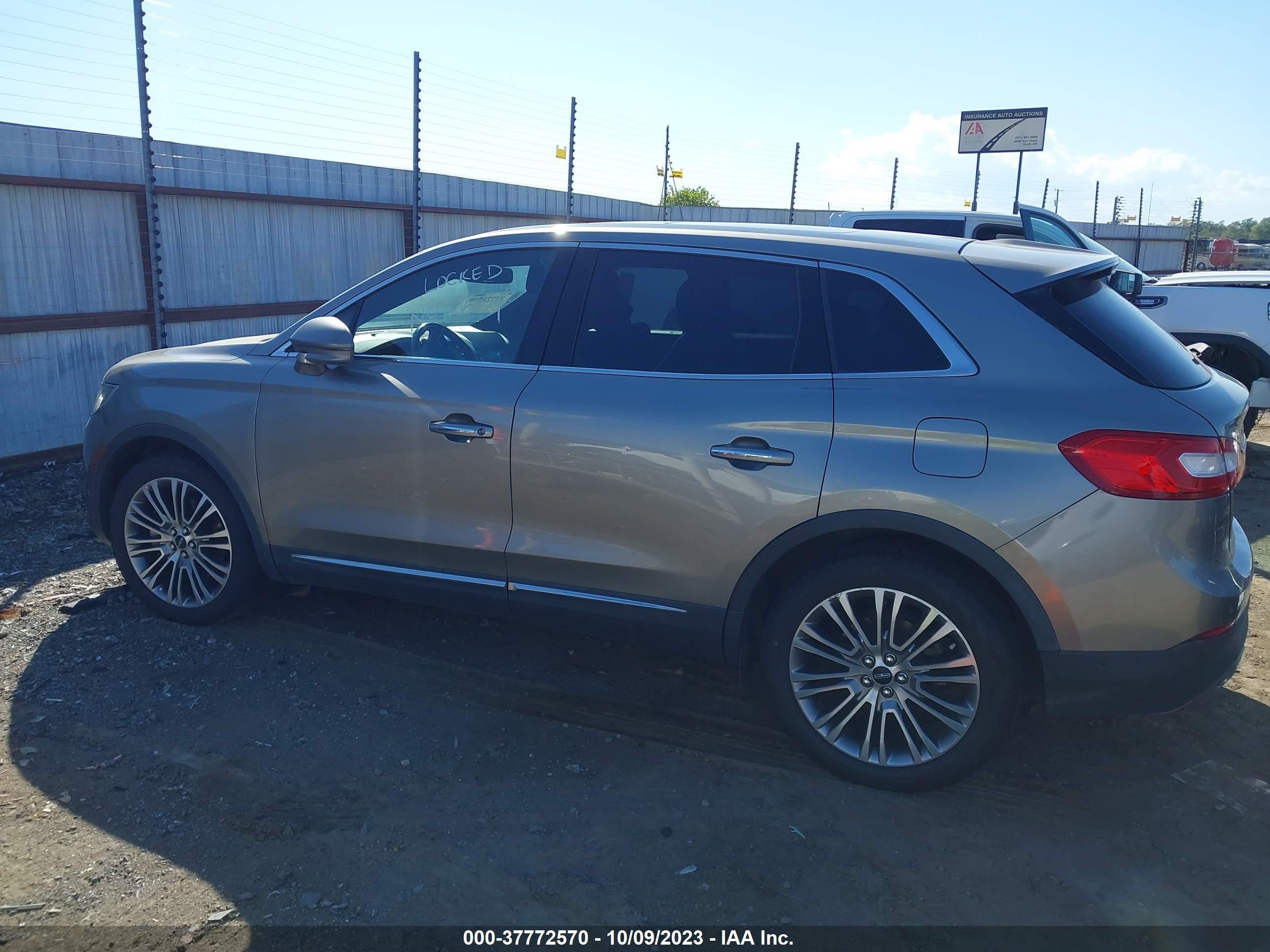 Photo 12 VIN: 2LMTJ8LRXGBL41188 - LINCOLN MKX 