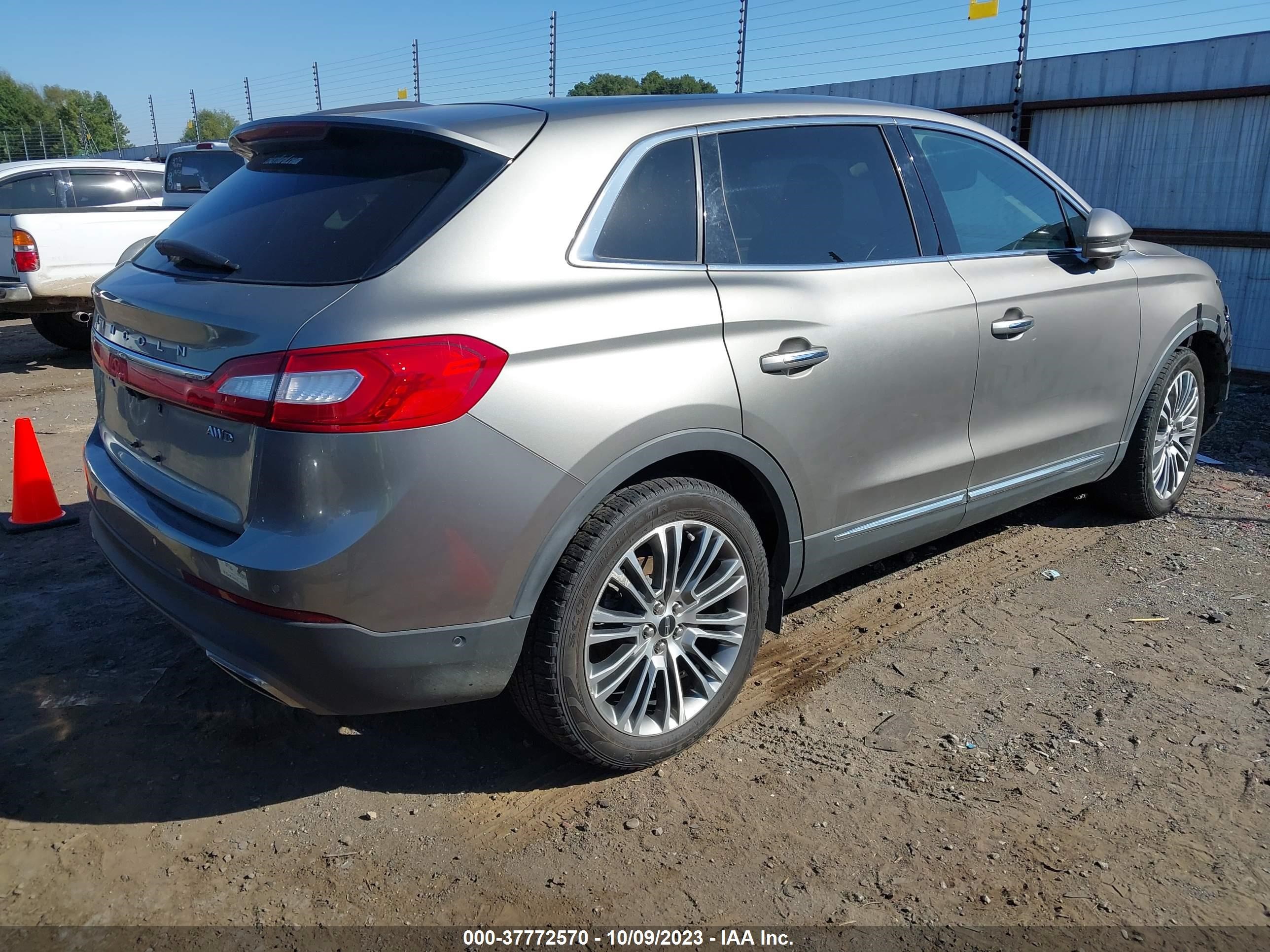 Photo 3 VIN: 2LMTJ8LRXGBL41188 - LINCOLN MKX 