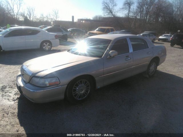 Photo 1 VIN: 2LNBL8CV0AX624496 - LINCOLN TOWN CAR 