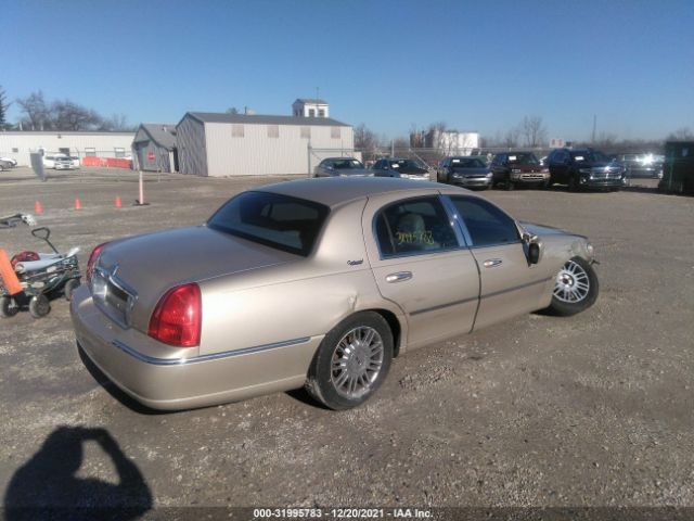 Photo 3 VIN: 2LNBL8CV0AX624496 - LINCOLN TOWN CAR 