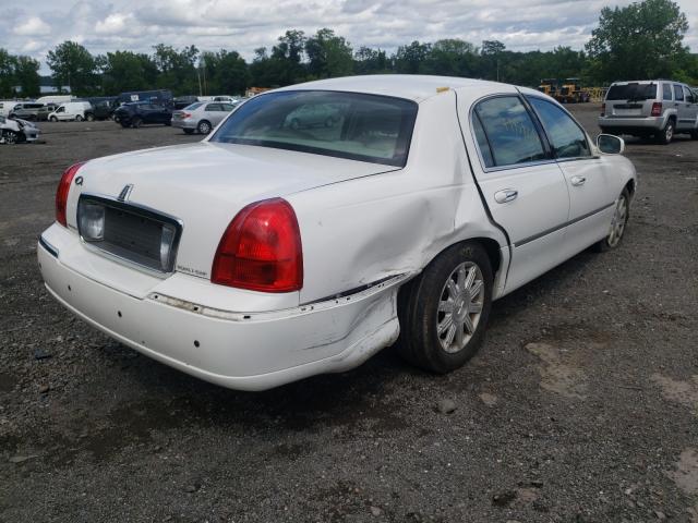 Photo 3 VIN: 2LNBL8CV0BX752061 - LINCOLN TOWN CAR S 