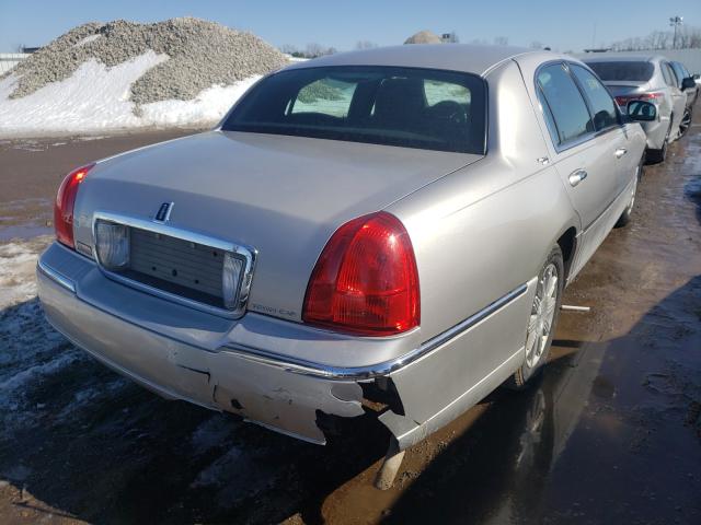 Photo 3 VIN: 2LNBL8CV0BX753890 - LINCOLN TOWN CAR S 