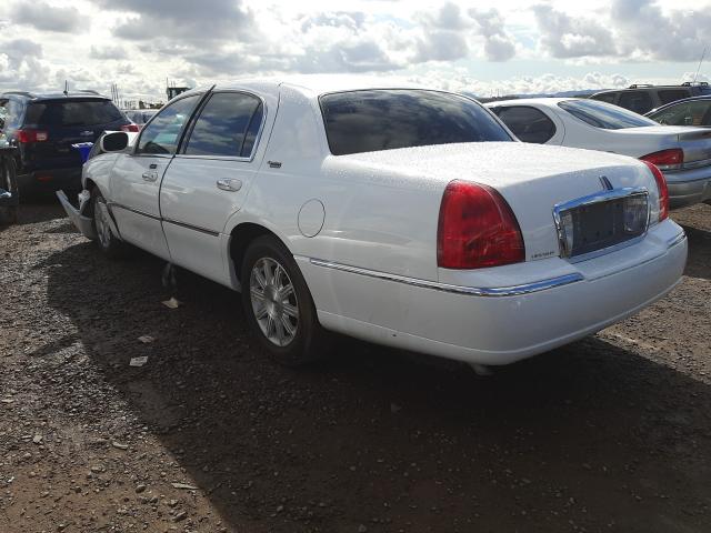 Photo 2 VIN: 2LNBL8CV0BX759236 - LINCOLN TOWN CAR S 