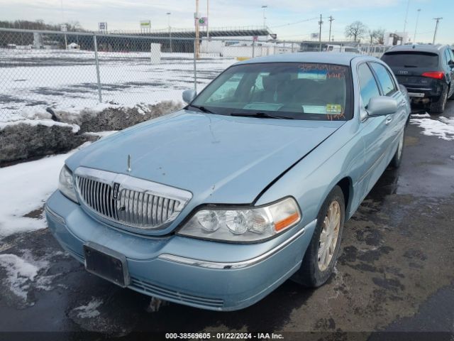 Photo 1 VIN: 2LNBL8CV0BX763349 - LINCOLN TOWN CAR 