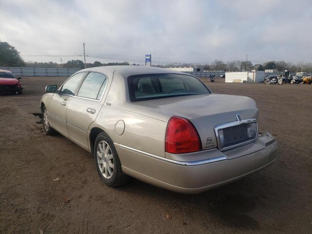 Photo 2 VIN: 2LNBL8CV1AX605276 - LINCOLN TOWN CAR S 