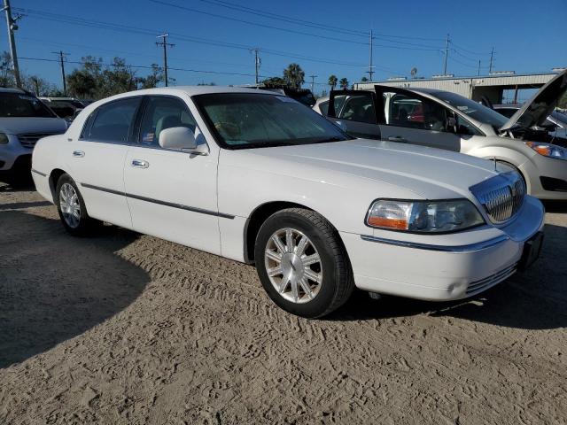 Photo 3 VIN: 2LNBL8CV1AX611269 - LINCOLN TOWN CAR S 