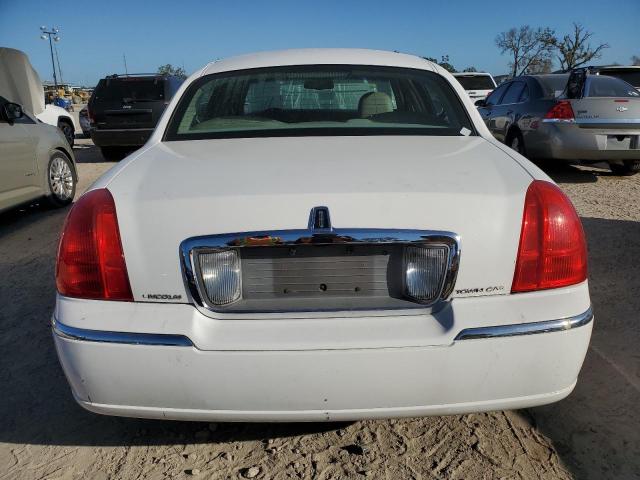 Photo 5 VIN: 2LNBL8CV1AX611269 - LINCOLN TOWN CAR S 