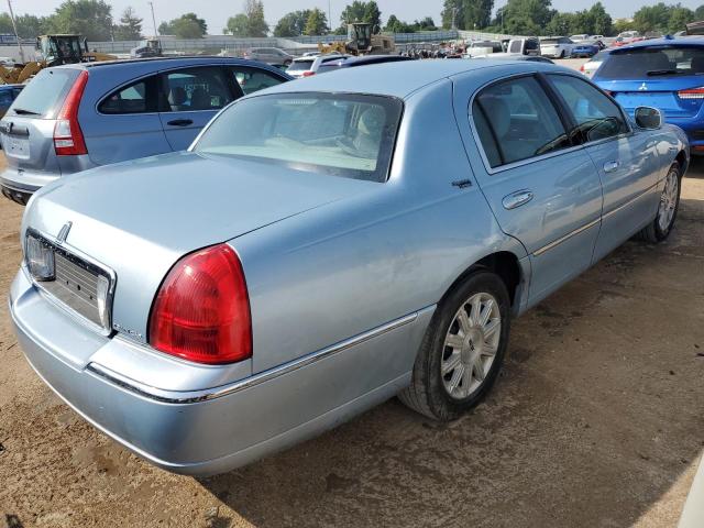 Photo 2 VIN: 2LNBL8CV1AX613832 - LINCOLN TOWN CAR S 