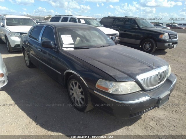 Photo 0 VIN: 2LNBL8CV1AX615788 - LINCOLN TOWN CAR 