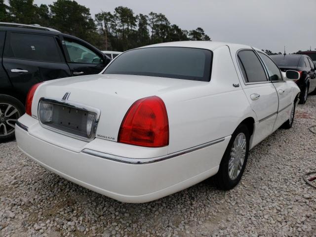 Photo 3 VIN: 2LNBL8CV1AX623101 - LINCOLN TOWN CAR S 