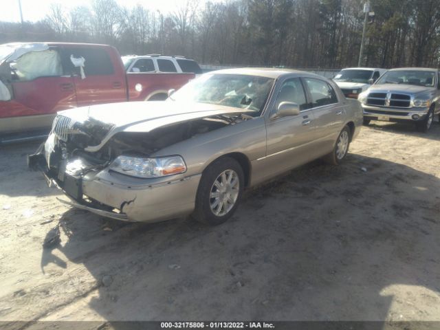 Photo 1 VIN: 2LNBL8CV1AX631490 - LINCOLN TOWN CAR 