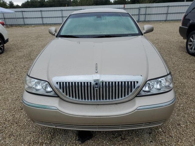 Photo 4 VIN: 2LNBL8CV1AX632025 - LINCOLN TOWN CAR S 