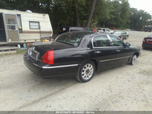 Photo 3 VIN: 2LNBL8CV1AX752911 - LINCOLN TOWN CAR 