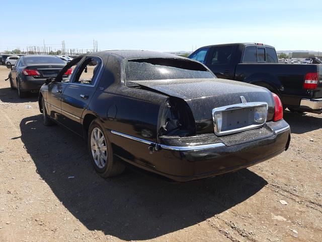 Photo 2 VIN: 2LNBL8CV1BX751565 - LINCOLN TOWN CAR S 