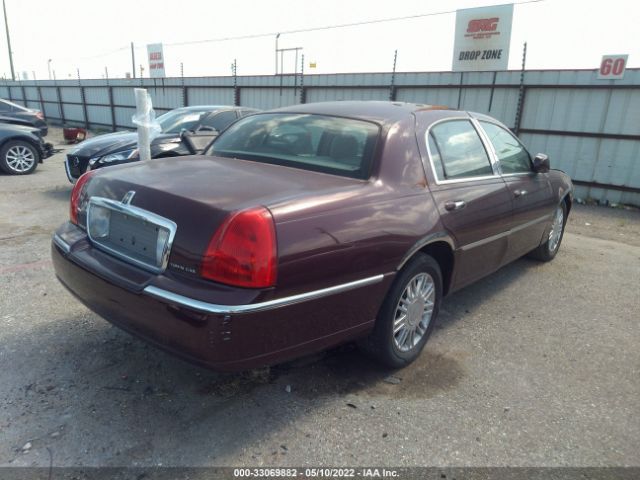 Photo 3 VIN: 2LNBL8CV2AX752691 - LINCOLN TOWN CAR 