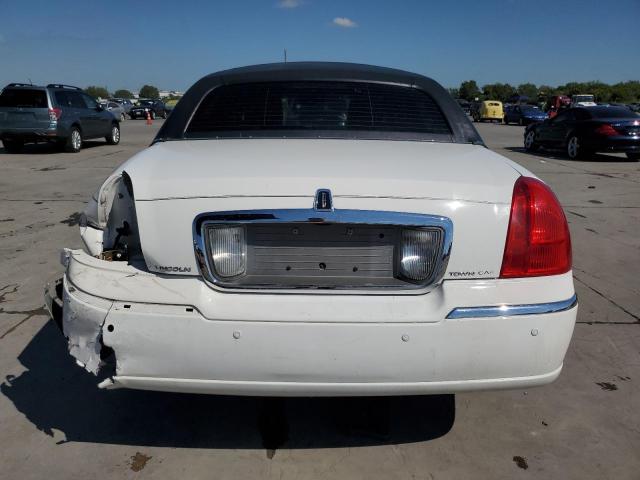 Photo 5 VIN: 2LNBL8CV2BX752353 - LINCOLN TOWN CAR S 