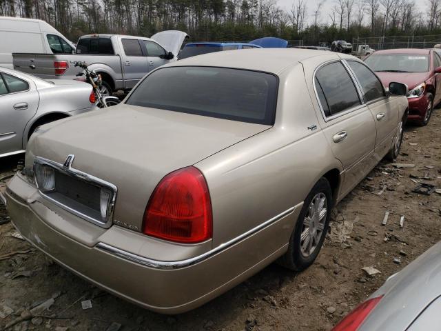 Photo 2 VIN: 2LNBL8CV2BX752529 - LINCOLN TOWN CAR S 