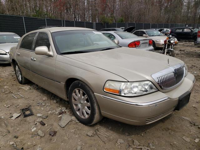 Photo 3 VIN: 2LNBL8CV2BX752529 - LINCOLN TOWN CAR S 