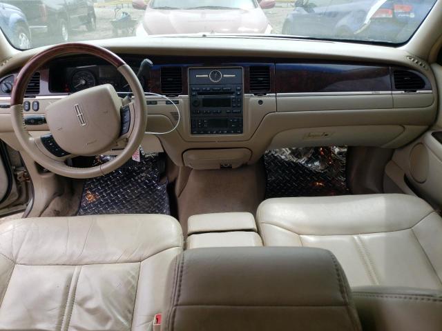 Photo 7 VIN: 2LNBL8CV2BX752529 - LINCOLN TOWN CAR S 