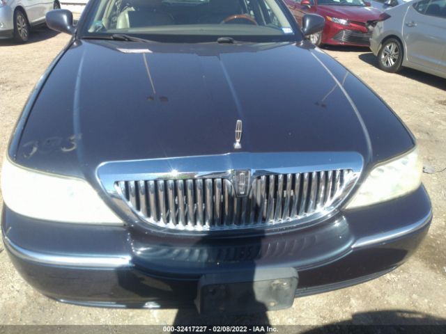 Photo 5 VIN: 2LNBL8CV2BX756662 - LINCOLN TOWN CAR 