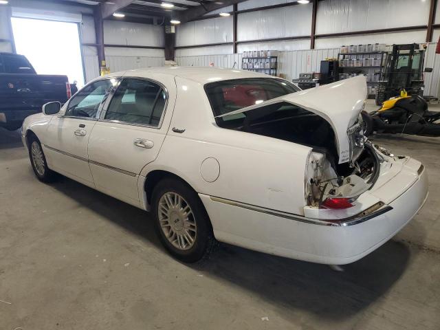 Photo 1 VIN: 2LNBL8CV2BX761389 - LINCOLN TOWN CAR S 