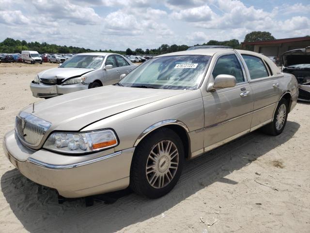 Photo 1 VIN: 2LNBL8CV3AX605845 - LINCOLN TOWN CAR S 